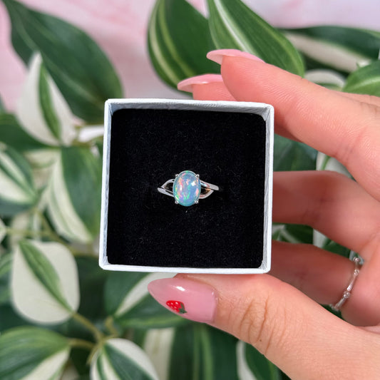 Size 7 Ethiopian opal ring G