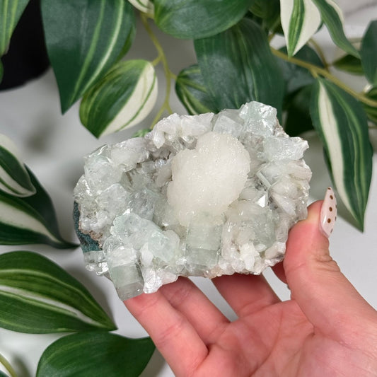 Green apophyllite 49