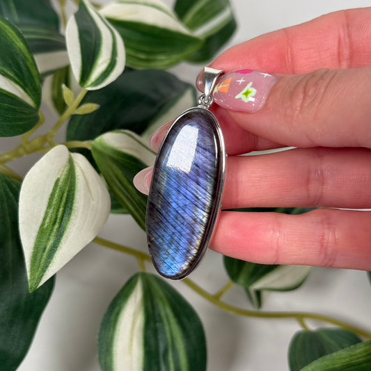 Labradorite pendant 125