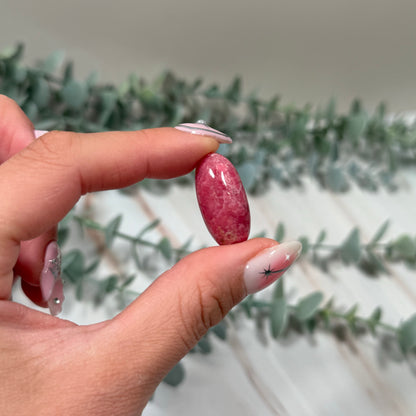 Gem rhodonite shiva