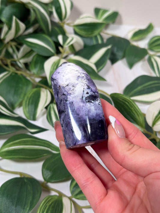 Tiffany stone freeform 325