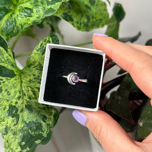 Size 8 amethyst moon ring