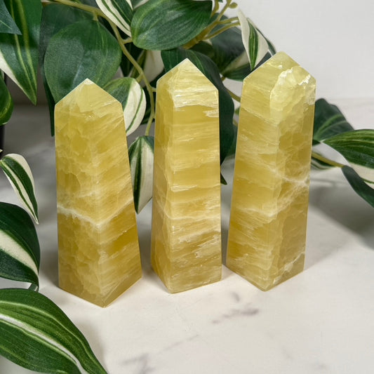Lemon calcite tower
