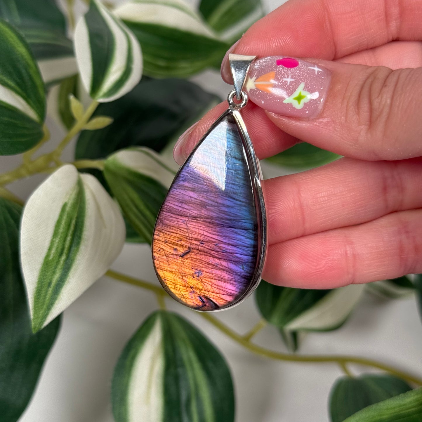 Labradorite pendant 163