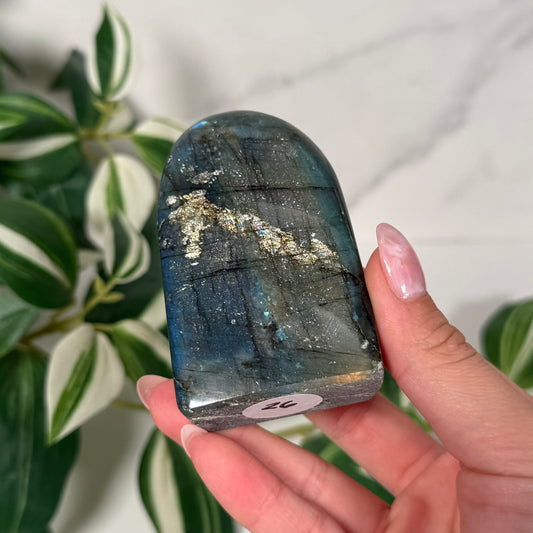 Labradorite freeform 26