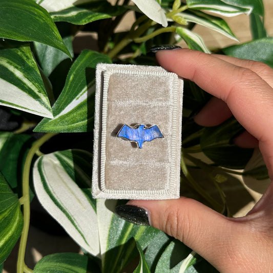 Size 8 labradorite bat ring