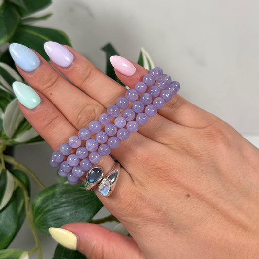 Lavender moon quartz bracelet 6.5mm