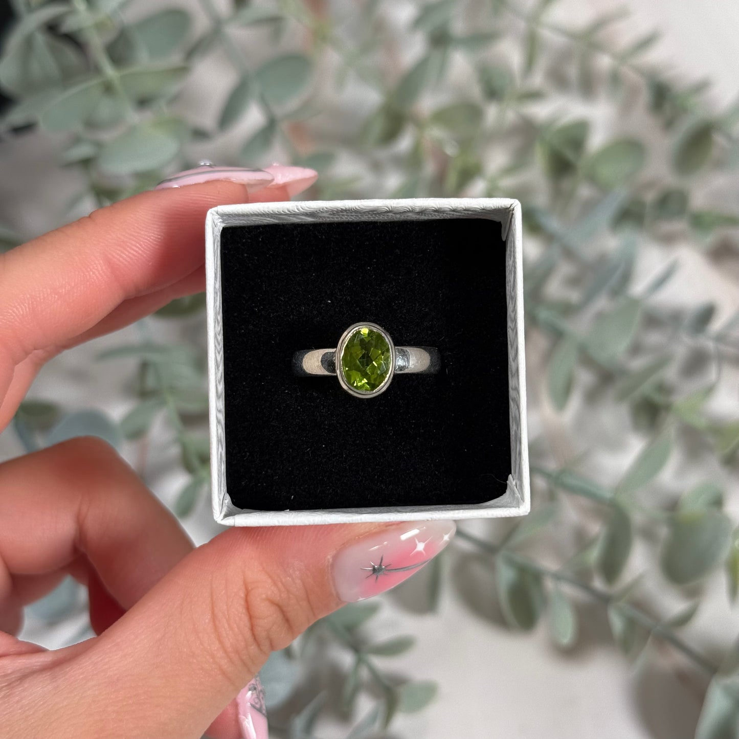 Size 9 peridot ring