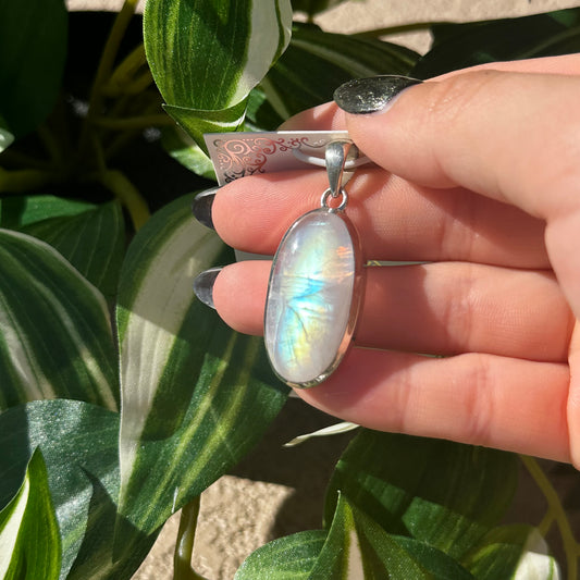 Rainbow moonstone oval pendant