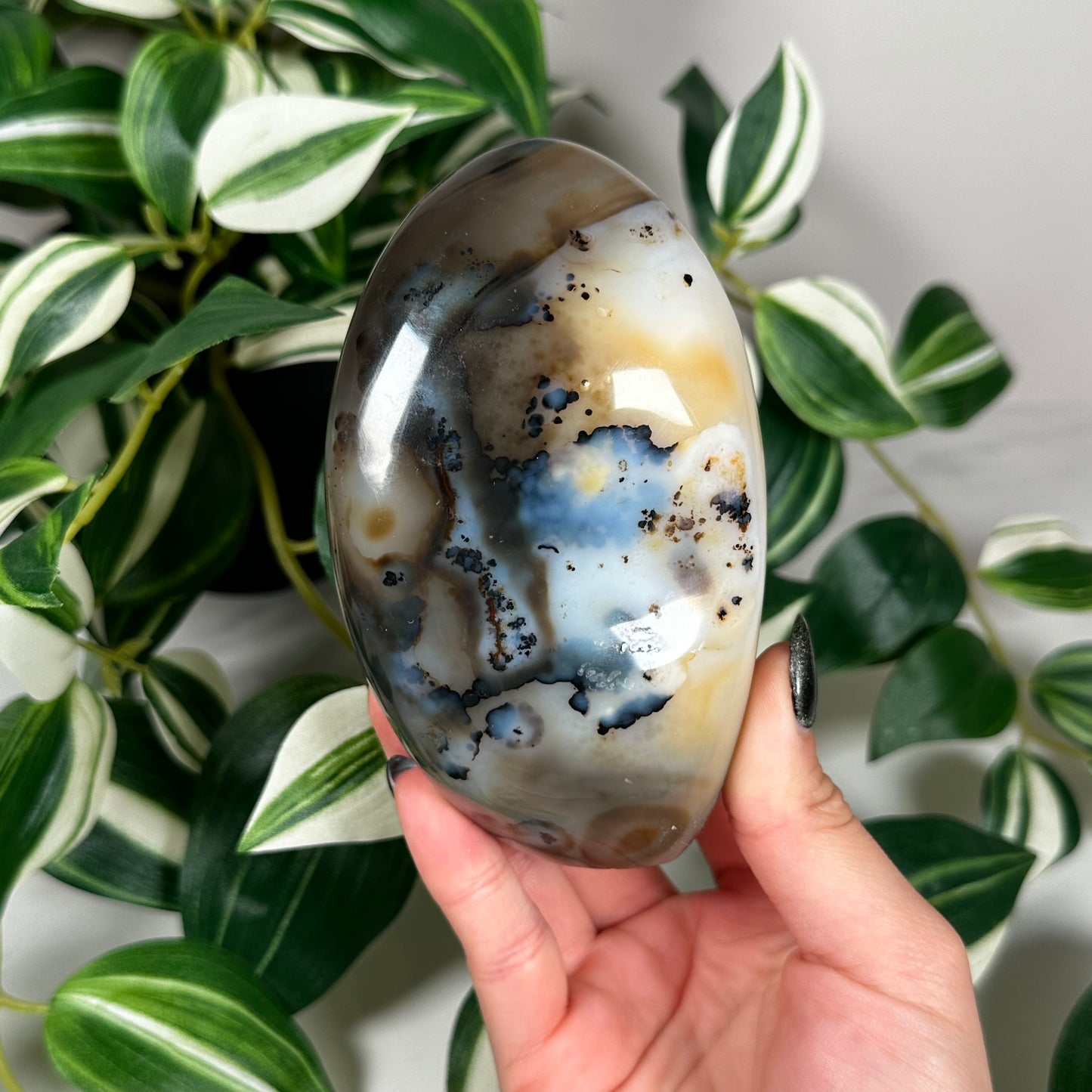 Agate with dendrites freeform