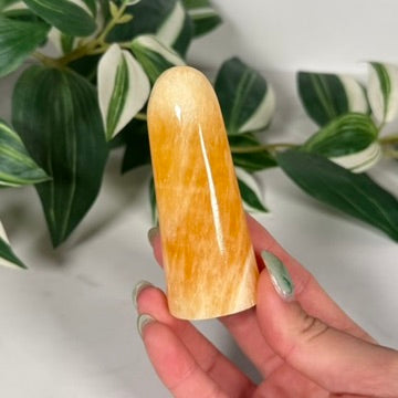 Honeycomb calcite freeform 32