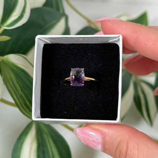 Size 6 gold plated rainbow fluorite ring (pick shape)