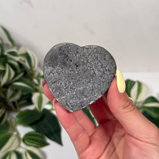 Gray amethyst heart 27