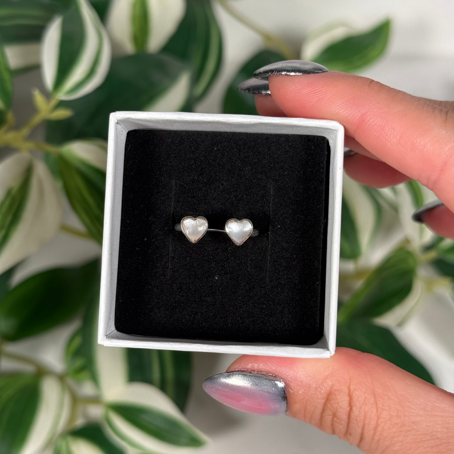 Size 5 mother of peal heart ring