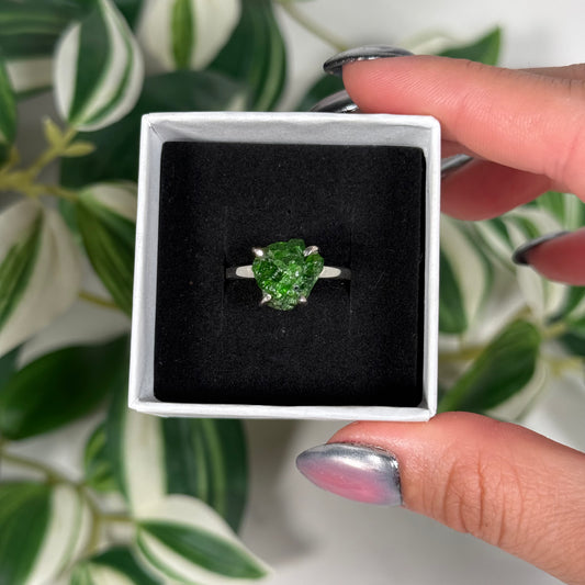 Size 10 raw chrome diopside ring