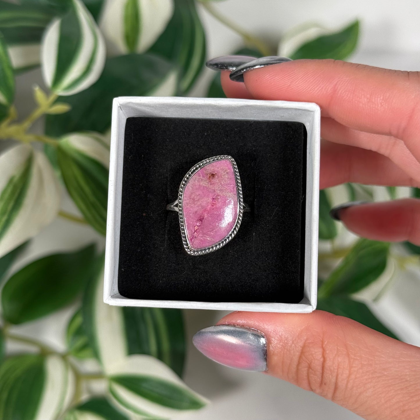 Size 10 cobalto calcite ring