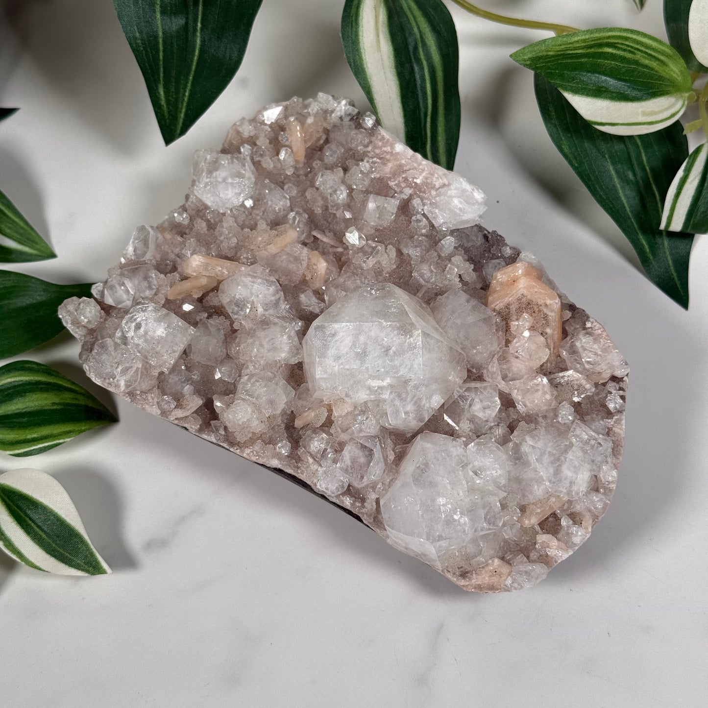 Apophyllite with stillbite and heulandite