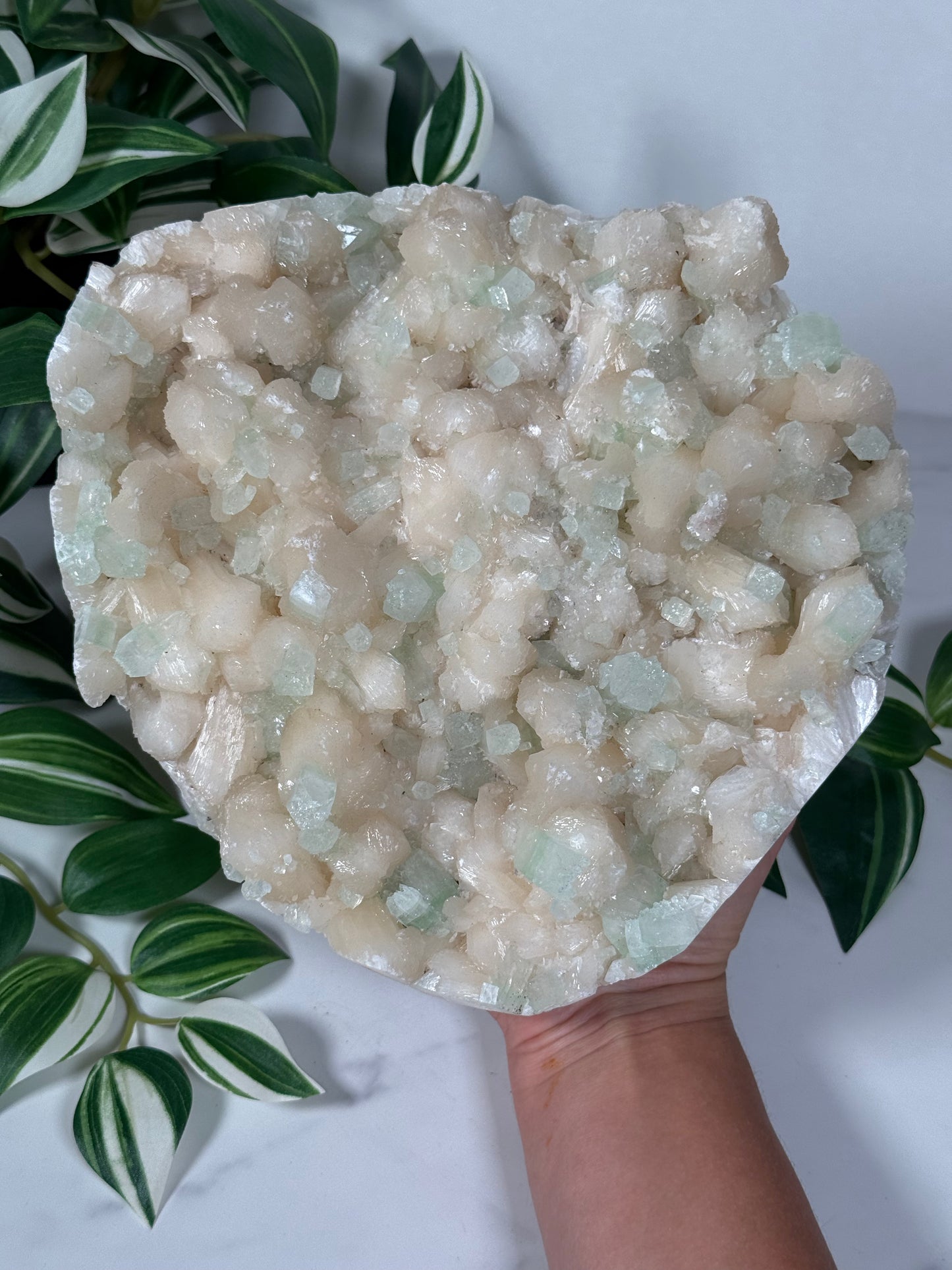 Green apophyllite with stillbite