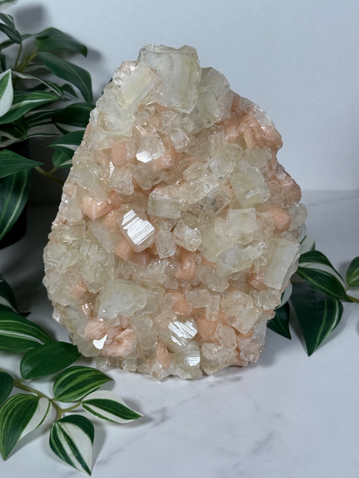 Green apophyllite with peach stillbite