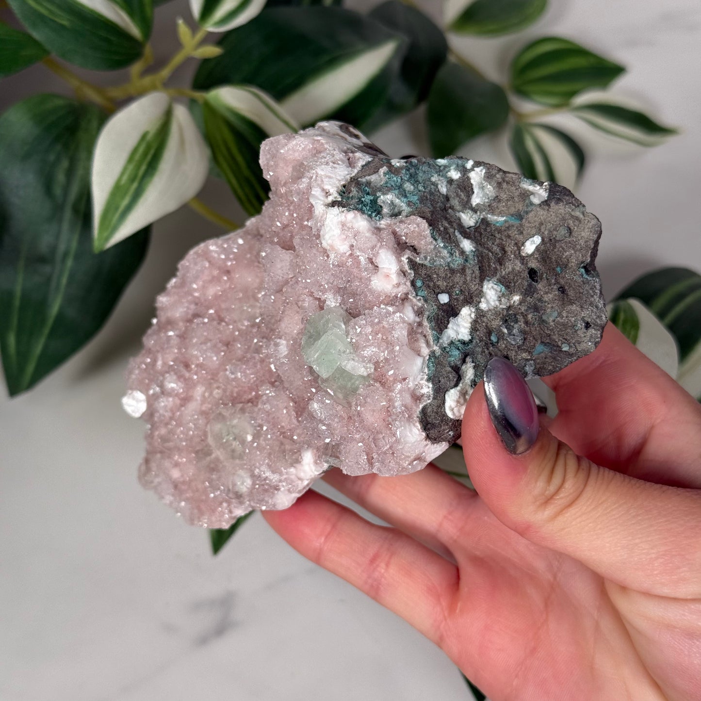Pink heulandite with green apophyllite 102